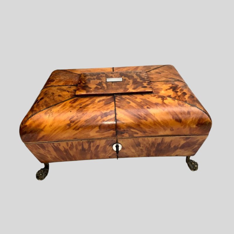 regency blonde tortoise shell ladies table top sewing box